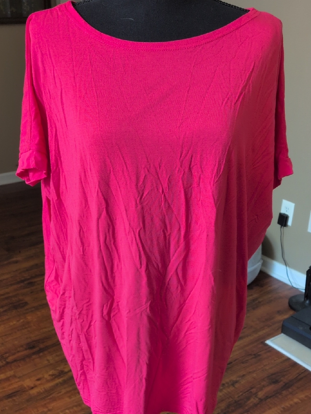 Piko 1988 Relaxed Short Sleeve Tee in Hot Pink